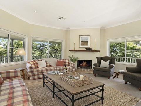 Hillview Cottage - Classic Country Comfort And Charm - Dentist Find 1