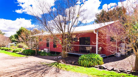 Hillview Farmstay - Dentist Search 3