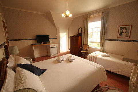 Hillview House Launceston - Dentist Search 0