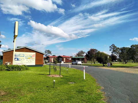 Holbrook Motor Village - Dentist Find 2