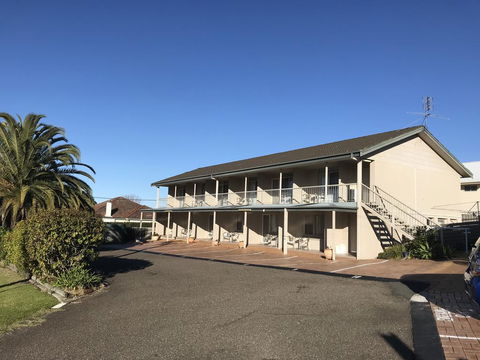 Holiday Lodge Motor Inn - Dentist Find 3
