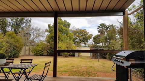 Homely Getaways - Eighth Street Mildura - Dentist Search 1
