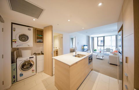 HomePlus Premier Apartments At 2663 Gold Coast Hwy, Broadbeach - Dentist Search 2