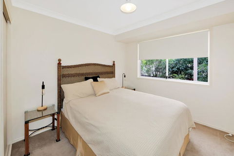 Hook Wine And Sinker Hervey Bay - Dentist Find 3