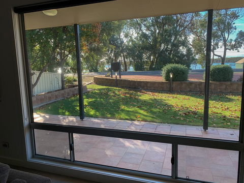 Hooterville - Dentist Search 1