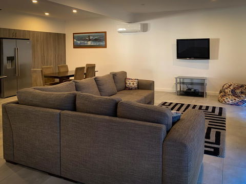 Hooterville - Dentist Search 3