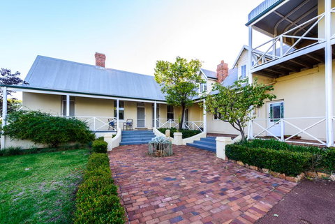 Hope Farm Guesthouse - Dentist Search 0