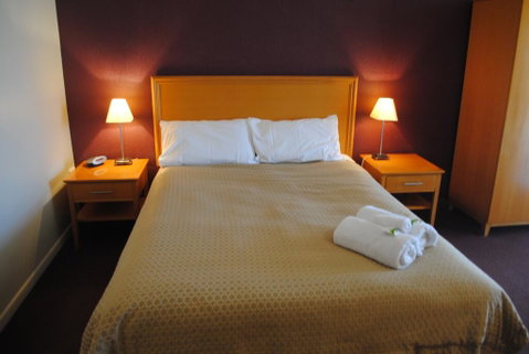 Horse & Jockey Hotel Motel - Dentist Find 1