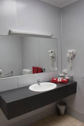 Horsham Mid City Court Motel - Dentist Find 3