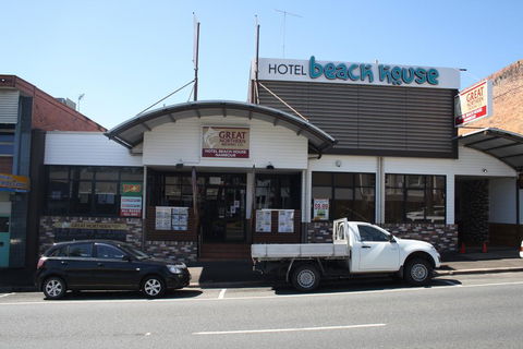 Hotel Beach House Nambour - Dentist Search 0