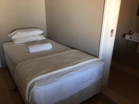Hotel Corones - Dentists Australia 2