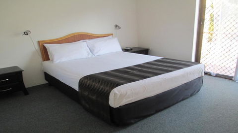 Jadon Place Holiday Apartments - Dentist Search 0