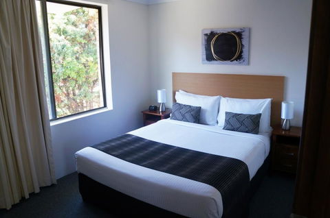 Jadon Place Holiday Apartments - Dentist Search 1