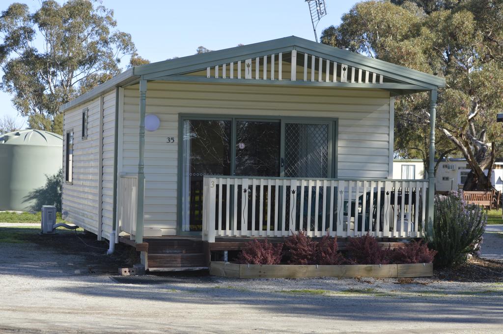 Kerang Cabins