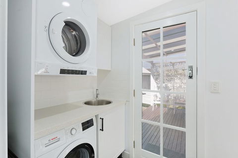 Kesla Beach House - Dentist Find 2