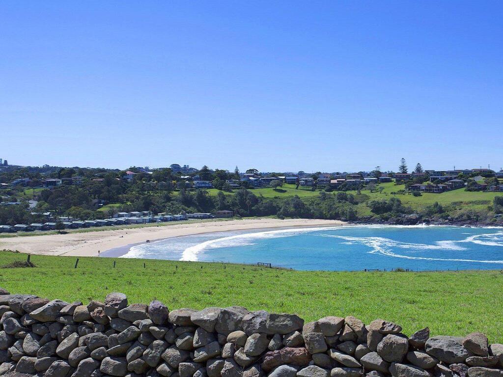 Kiama Beach Cottage at Easts Beach