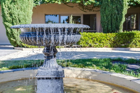 Kraimorie Large Family Beach House With Pool, Superb Water Views, Pool, And Games Room - Dentist Find 2