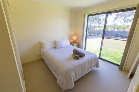 Lakeview - Waterviews On Newlands Arm - Dentist Find 1