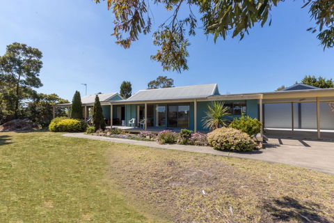 Lakeview - Waterviews On Newlands Arm - Dentist Find 0