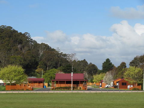 Latrobe Mersey River Cabin And Caravan Park - Dentists Australia 0