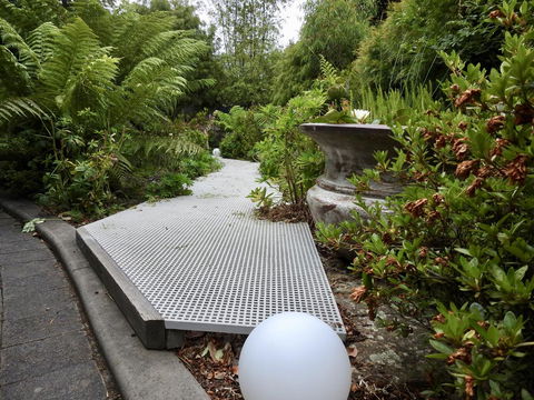 Launceston Wildlife Retreat - Dentist Search 2