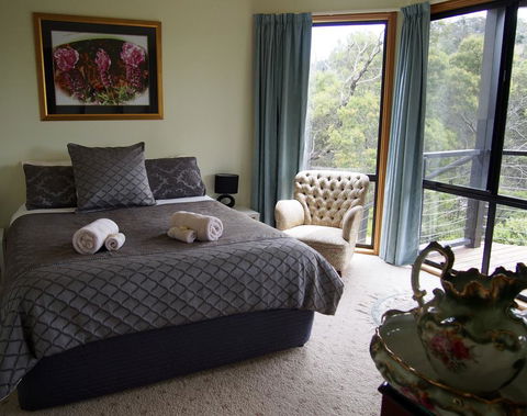 Launceston Wildlife Retreat - Dentist Search 3