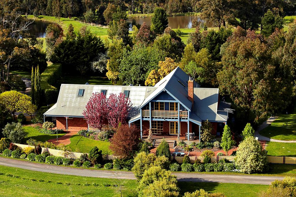 Lawson Lodge Country Estate