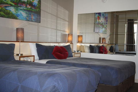 Leagues Motel - Dentist Search 1