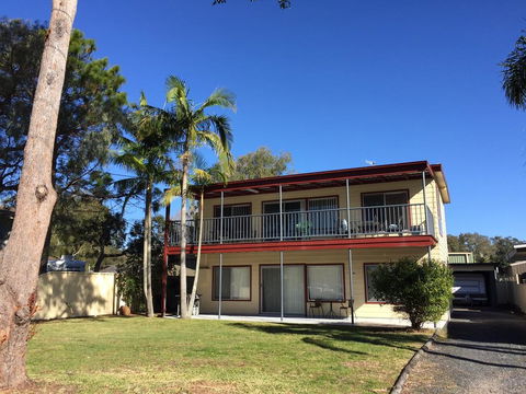 Lemon Tree Waterfront Apartments - Dentist Find 1