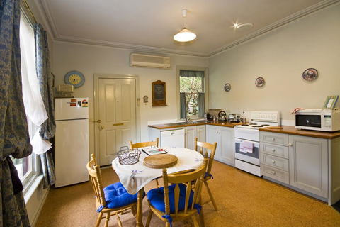 Lemonade Creek Cottages - Dentists Australia 3