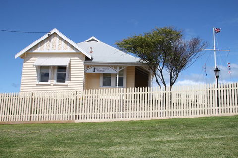 Lighthouse Lodge - Dentist Find 2