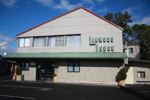 Linwood Lodge Motel - Dentist Find 0