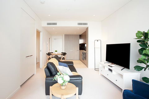 Luxe Apartment Five Minutes From Airport And City - Dentist Find 2