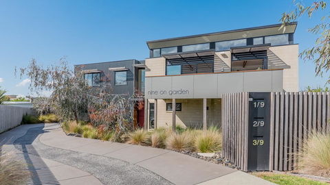 Luxe Townhouse - Linen/WiFi Included - Dentists Australia 0