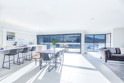 Luxurious Apartment, A Stones Throw From The Beach - Dentist Find 2