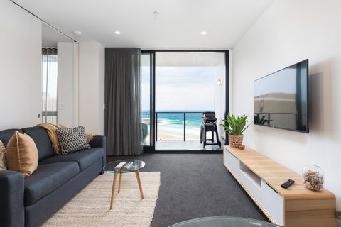 Luxury Beachfront Apartment In Newcastle - Dentists Australia 0