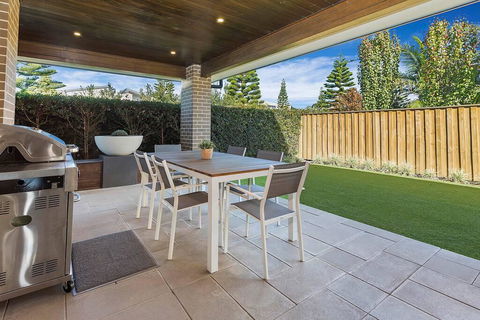 Luxury Brand New Home - Dentists Australia 3