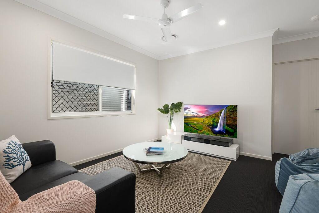 Luxury Home close to Sleemans QE2 Hospital  Griffith Uni