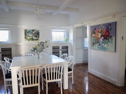 LUXURY IN THE ABSOLUTE HEART OF THE CBD - Dentist Find 3