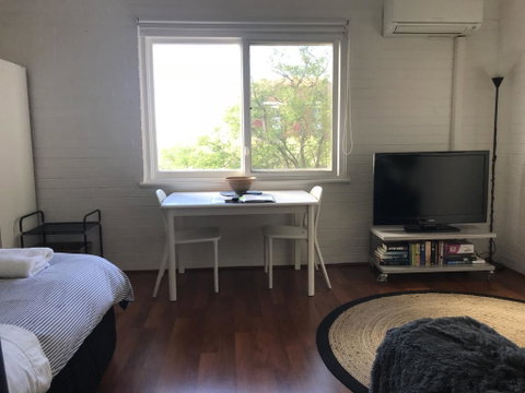 M106 Holiday Apartment In The City - Dentist Find 2