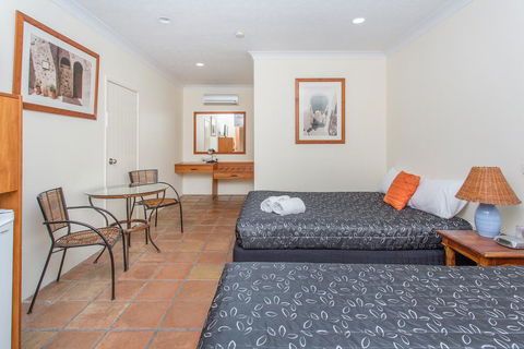 Mackay Rose Motel - Dentists Australia 2