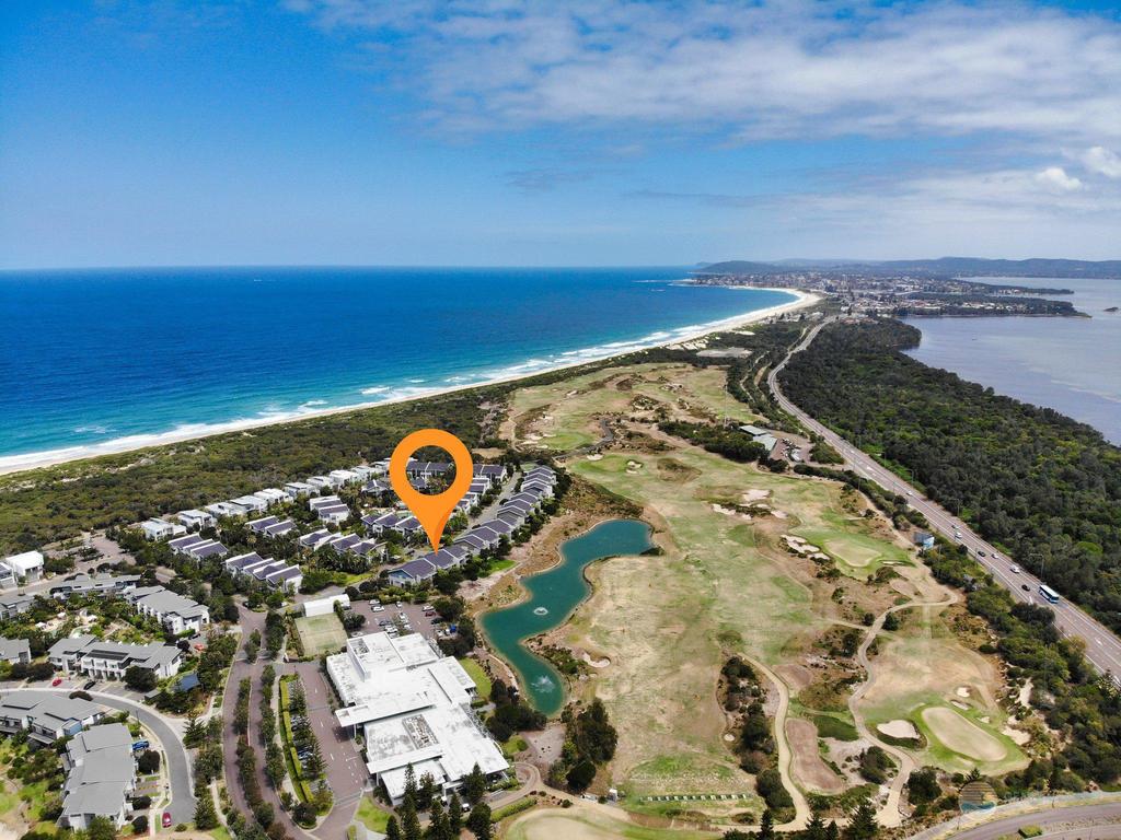 Magenta Shores 1105
