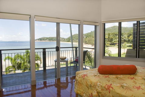 Magnetic Docks Townhouse 1 - Dentist Find 3