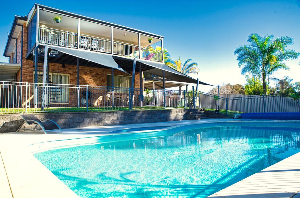 Magnificent Lakeview House - Long Jetty
