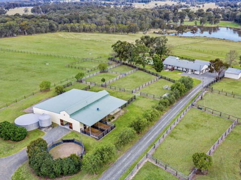 Malolo Park Farmstay In The Watagans - Serenity - Dentist Find 2