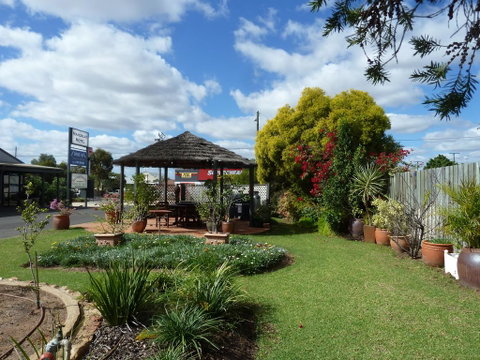 Mandalay Motel - Dentists Australia 1