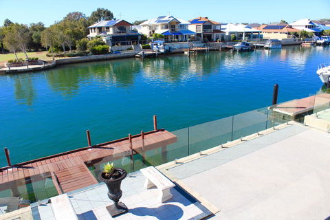 Mandurah Dolphin Escape - Dentist Find 0