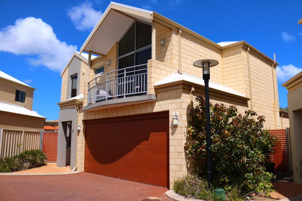 MANDURAH on the TERRACE