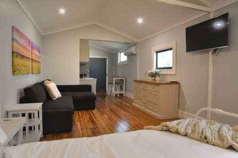 Mar Q Apartment - Dentist Find 1