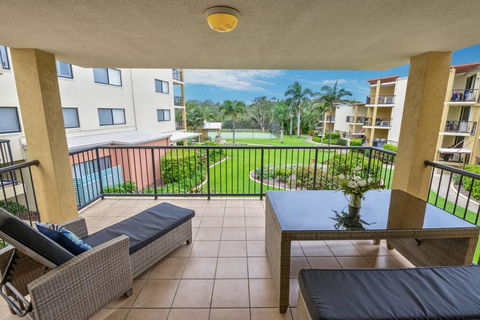 Marcoola Beachfront 3BR -Pool-100m To The Beach. - Dentist Find 2
